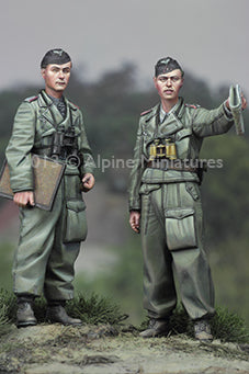 35150 Alpine 1/35 Otto Carius & NCO Set (2 Figures)