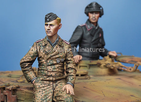 35225 Alpine 1/35 WSS Tiger Crew Set