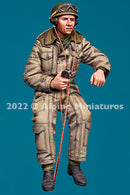 British Tank Commander Set 2 Figures & 4 Heads Included Alpine Miniatures 35298 1:35