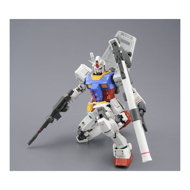 BANDAI GUNDAM MG 1/100 RX 78 2 (VER. 3.0) MOBILE SUIT