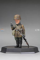 FINE MOLDS. WW2 German Waffen SS Sturmmann “Rudolf” & ZB-26 LMG 1/12