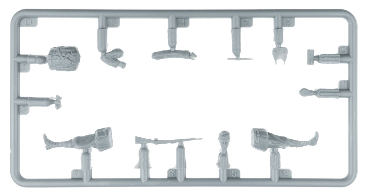 MiniArt. 1/48 GERMAN & ITALIAN PILOTS WITH DAL SOLDIERS. NORTH AFRICA (49018)