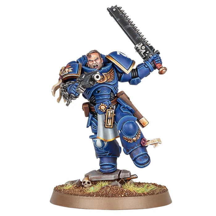 SPACE MARINES LIEUTENANT TITUS