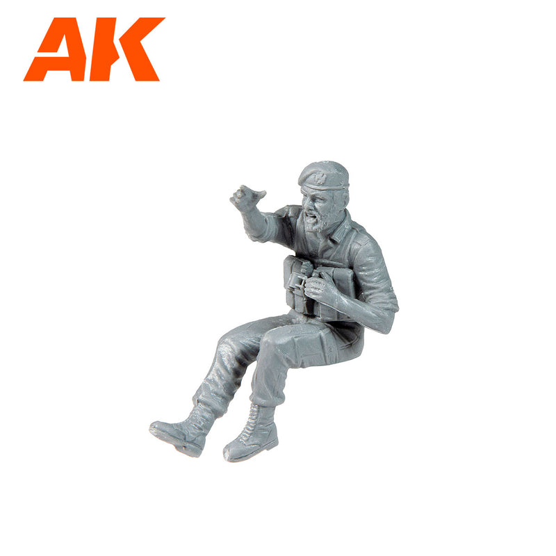 AK35017 TECHNICAL RIDERS 1/35