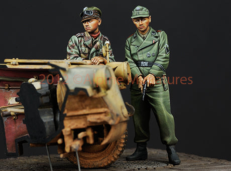 Alpine 1/35 WSS AFV Crew Set (2 figurines)