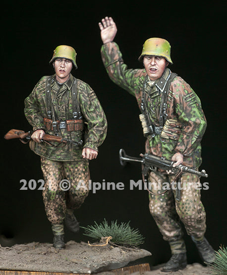 Alpine 1/35 35289 WSS Grenadier '44 Set (2 figures)