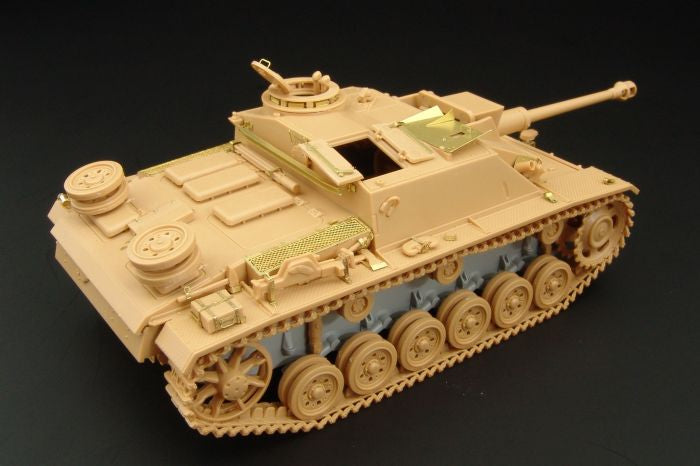 Hauler HLX48168 1/48 Stug III Ausf.G  Early Fotocortados