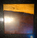 Base de Madera exótica laqueada 12 x 10 x 2cm.
